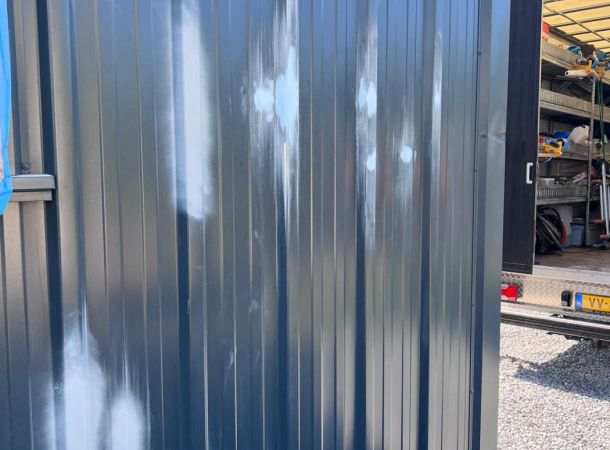 Herstelwerkzaamheden aan Falk TR sandwichpanelen