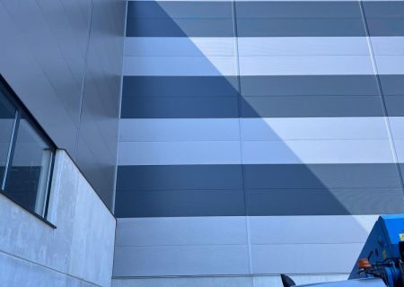 Kleurverschil metallic panelen hersteld in Deventer