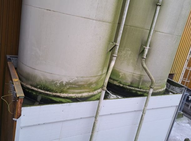 Silo-aansluiting waterdicht gemaakt met vloeibare dakbedekking bij Agrifirm Grobbendonk