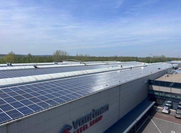 Voortman Coating team aan het werk bij waterdicht maken van goten in Rijssen