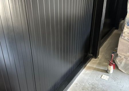 Herstel beschadigd wandpaneel in Barneveld