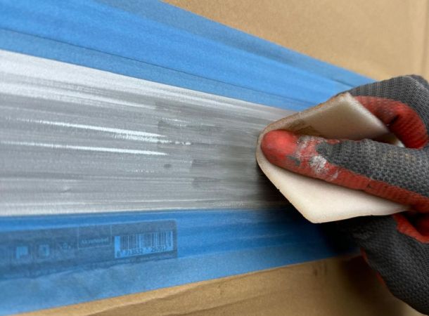Herstelwerkzaamheden roldeur metallic coating