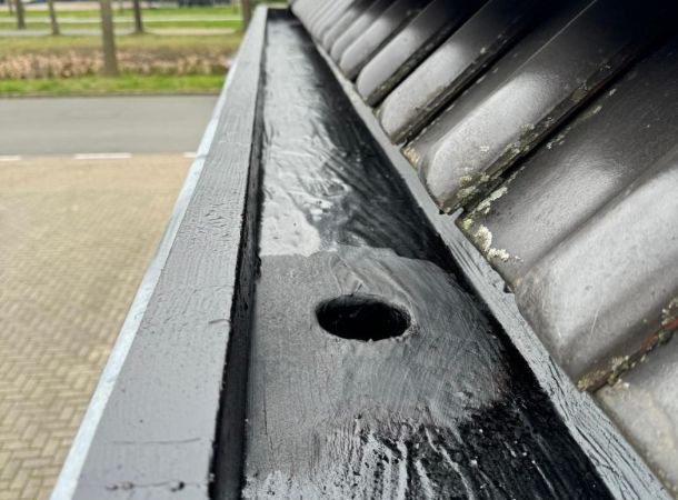 Goot na behandeling met vloeibare rubbercoating voor waterdichting