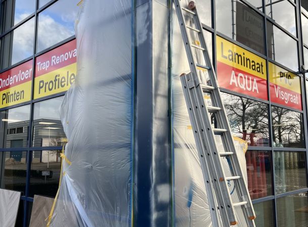 Herstel aluminium gevelschade bij bedrijf in Hengelo
