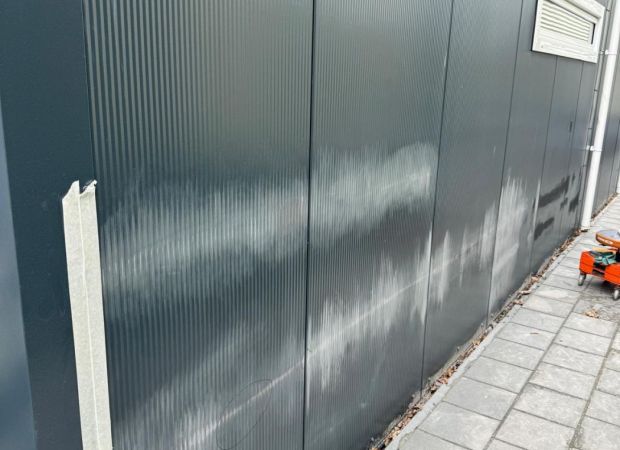 Herstel sandwichpanelen woonunit Leeuwarden