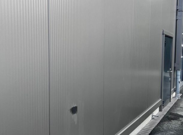 Herstel sandwichpanelen bedrijfspand Essen