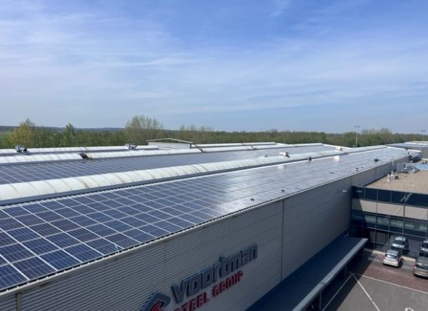 Dichtmaken en waterdicht maken van goten bij Voortman Steelgroup in Rijssen