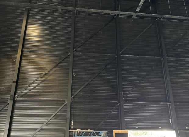 Herstel geperforeerde binnendozen hal Barneveld