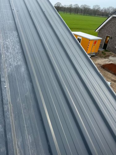 Herstel dakpaneel in Lichtenvoorde