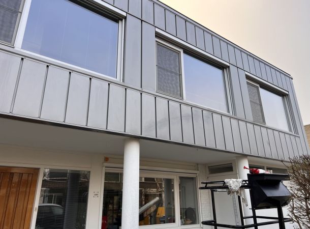 Herstel gevelplaten woning Rotterdam