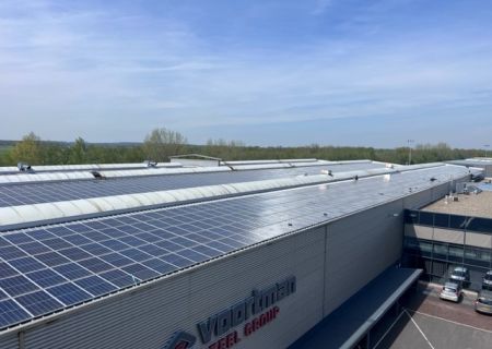 Dichtmaken en waterdicht maken van goten bij Voortman Steelgroup in Rijssen